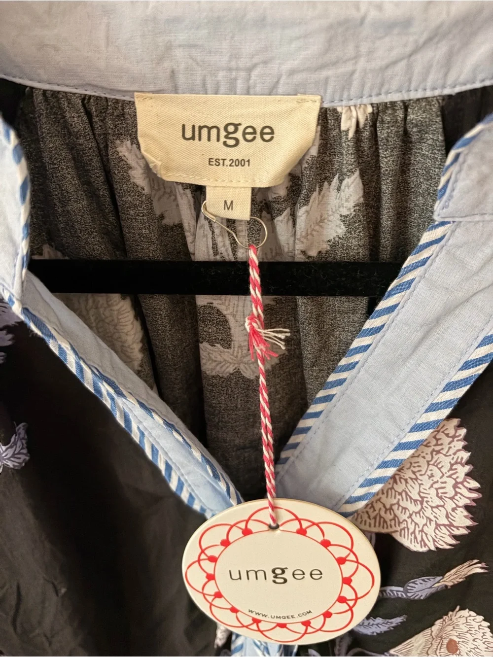 Umgee Black & Blue Floral Button-Front Top - Picture 2 of 3